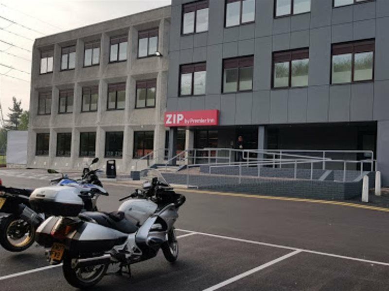Premier Inn Cardiff Roath Esterno foto